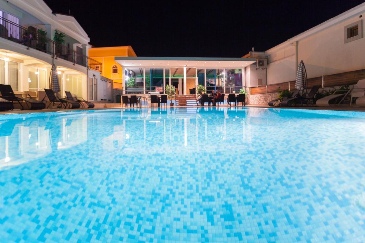 Spa Resort Luxury Apartments Будва Екстер'єр фото